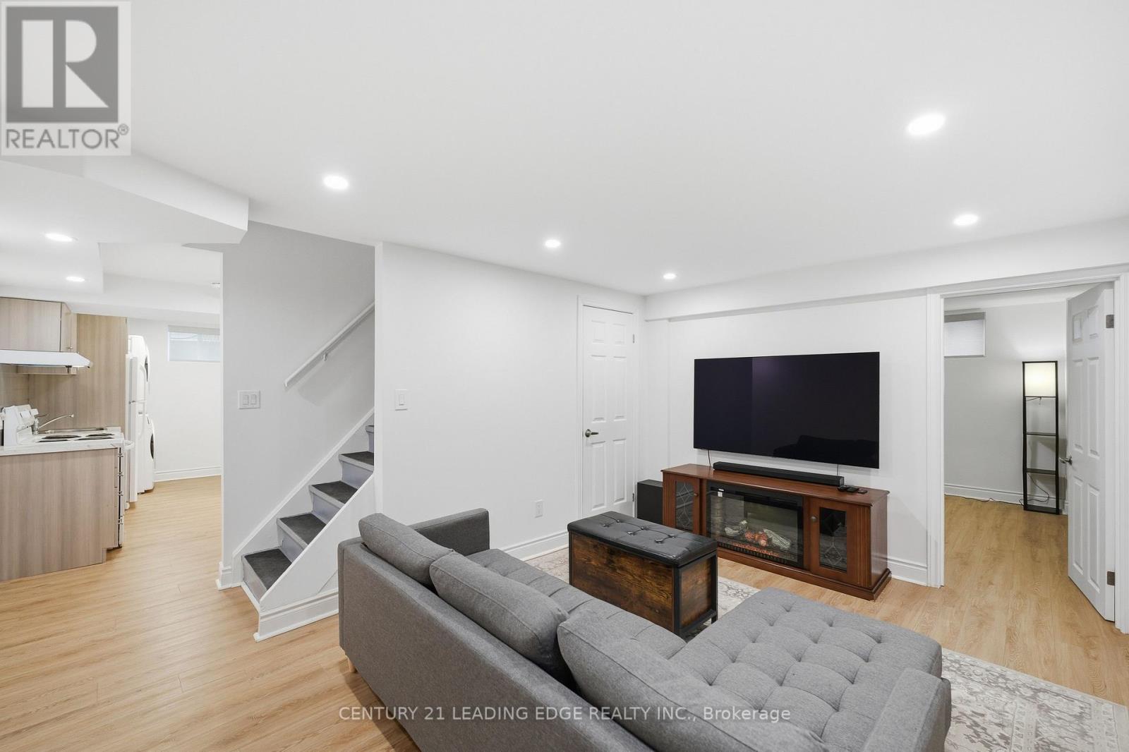 110 Holliday Drive, Whitby, Ontario  L1P 1G5 - Photo 22 - E12533624