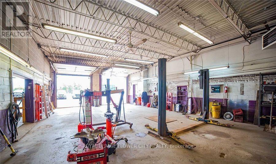 1956 River Road, London East, Ontario N5W 6C2 - Photo 2 - X12534004