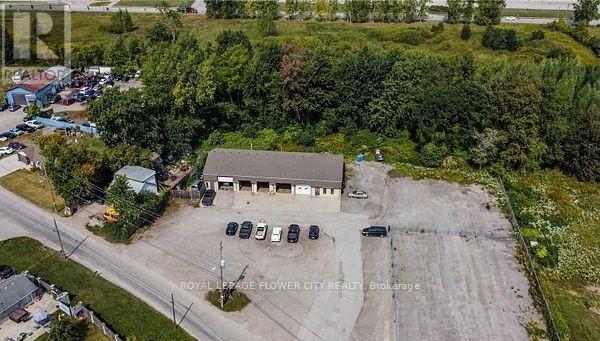 1956 River Road, London East, Ontario N5W 6C2 - Photo 8 - X12534004