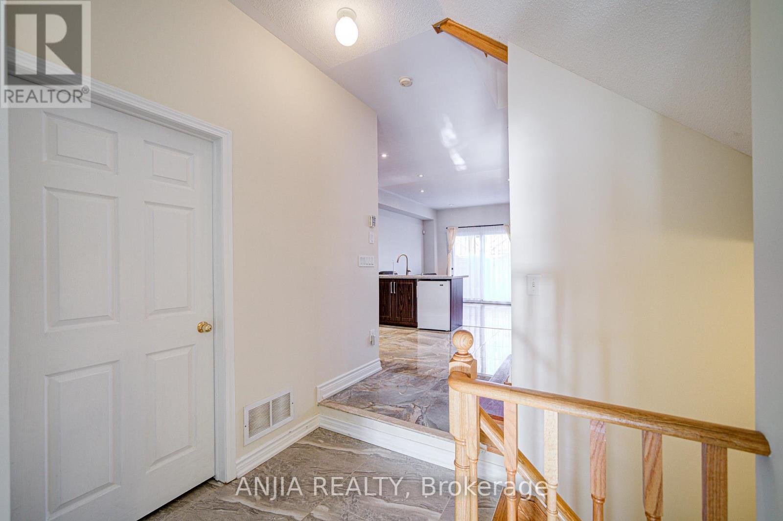 10 Wingrove Street, Markham, Ontario  L6E 1G6 - Photo 10 - N12545018