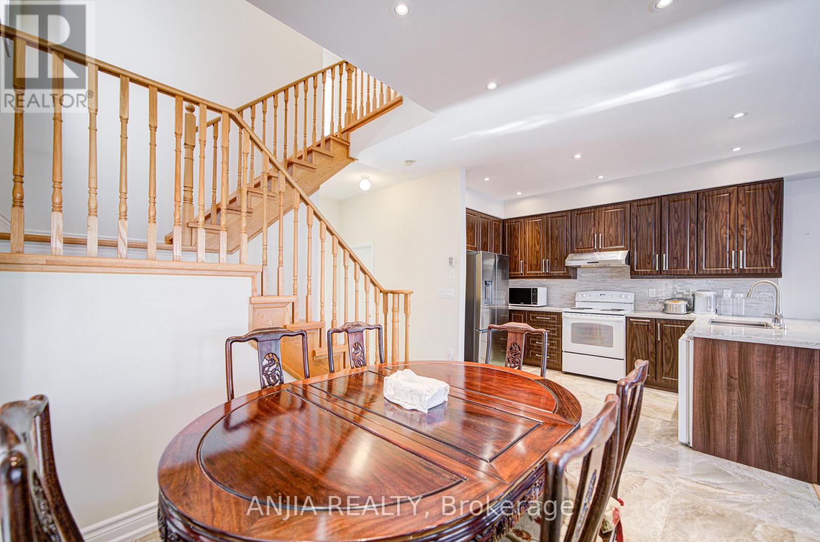 10 Wingrove Street, Markham, Ontario  L6E 1G6 - Photo 12 - N12545018