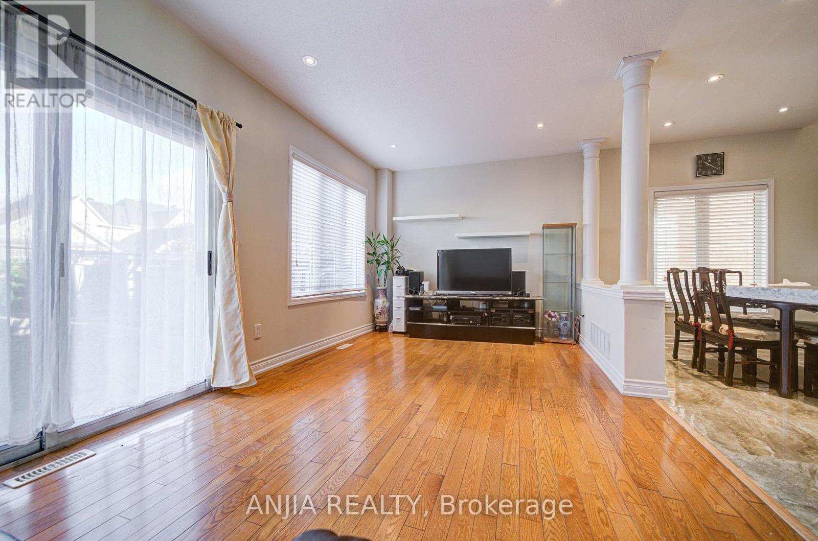 10 Wingrove Street, Markham, Ontario  L6E 1G6 - Photo 18 - N12545018