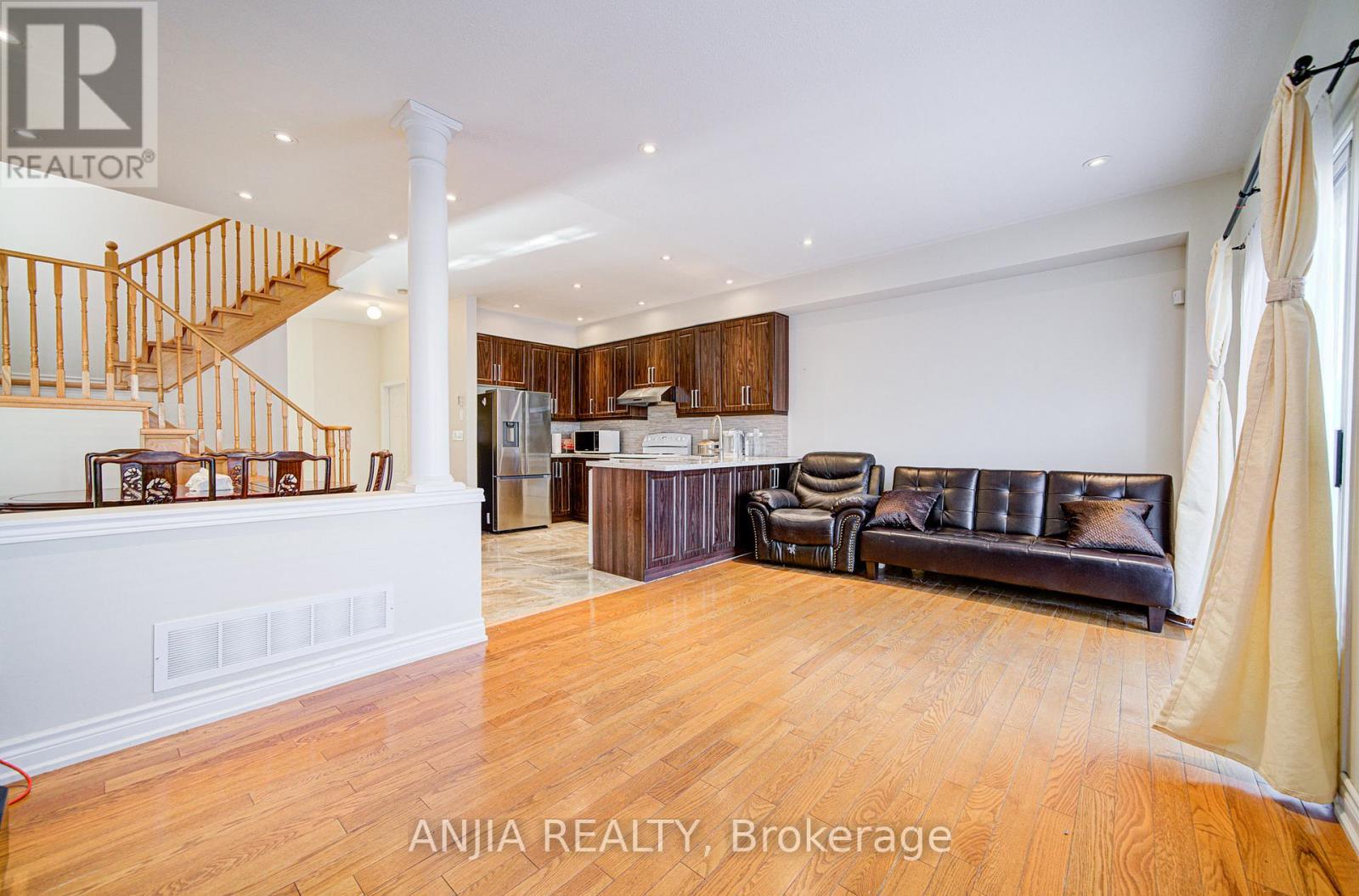 10 Wingrove Street, Markham, Ontario  L6E 1G6 - Photo 19 - N12545018