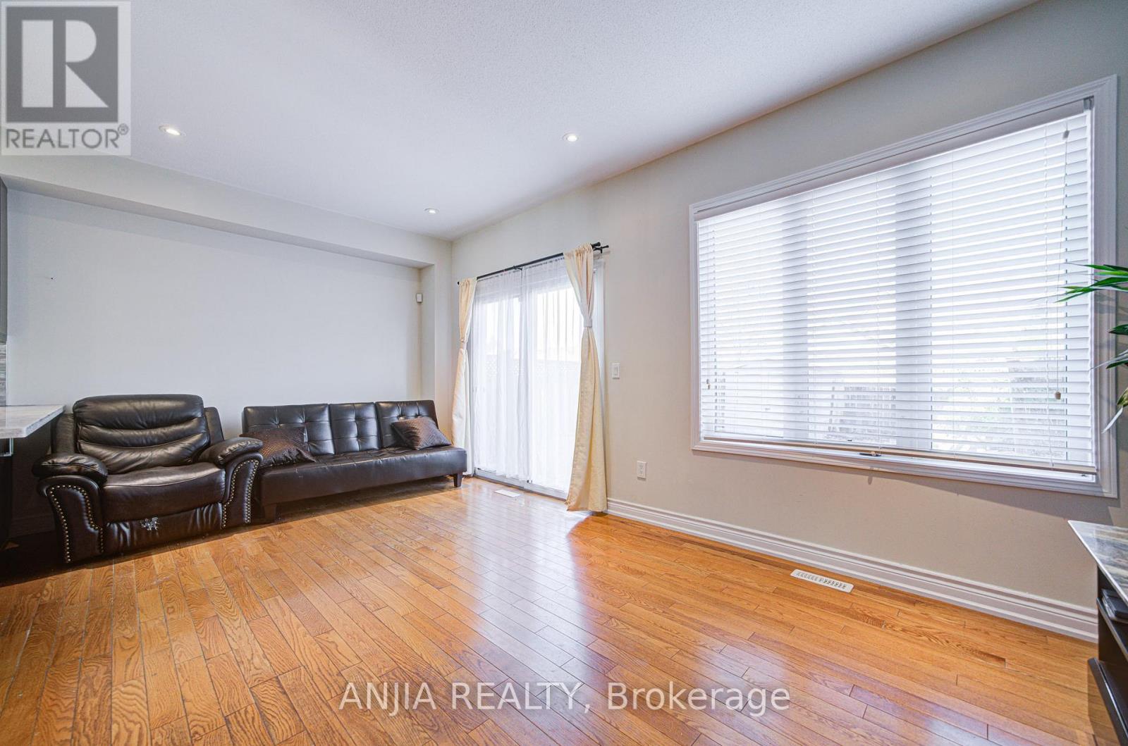 10 Wingrove Street, Markham, Ontario  L6E 1G6 - Photo 20 - N12545018