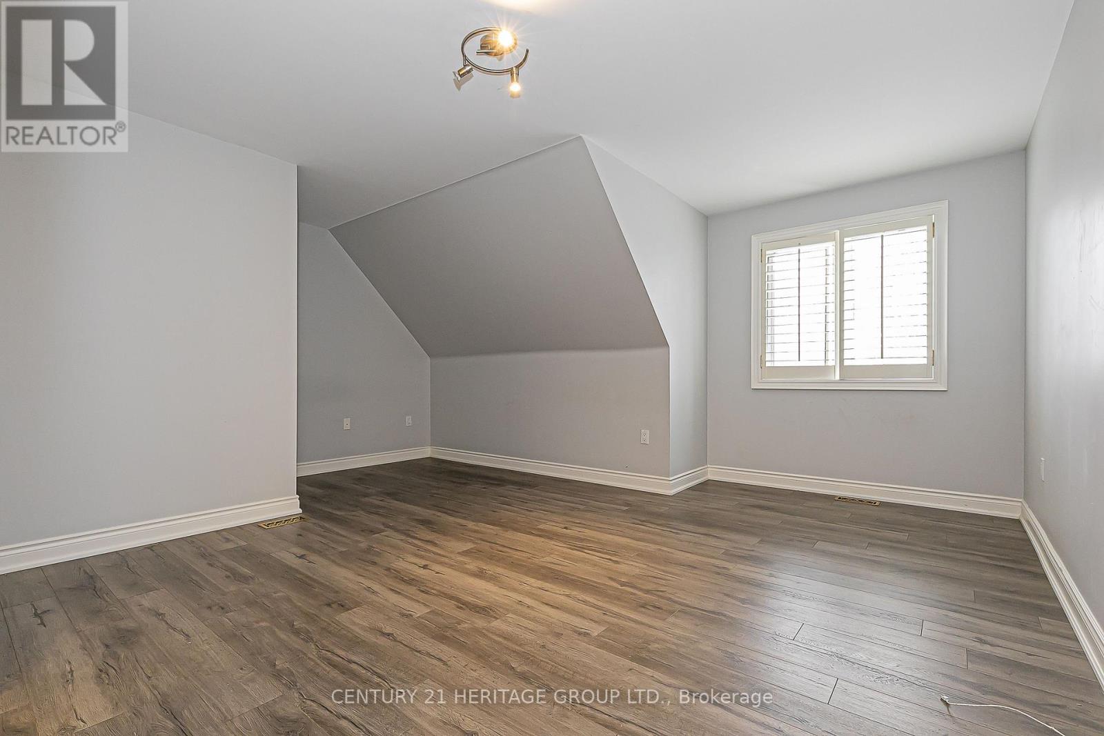 369 Coventry Hill Trail, Newmarket, Ontario  L3X 2A1 - Photo 16 - N12545036