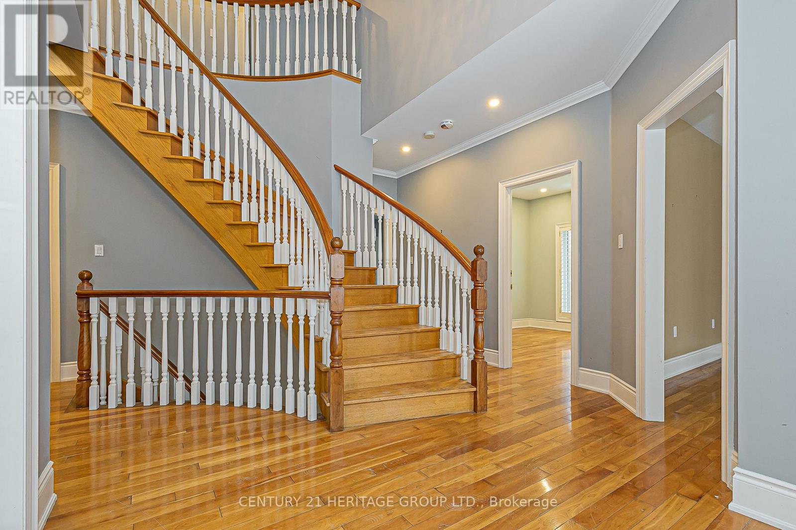 369 Coventry Hill Trail, Newmarket, Ontario  L3X 2A1 - Photo 2 - N12545036