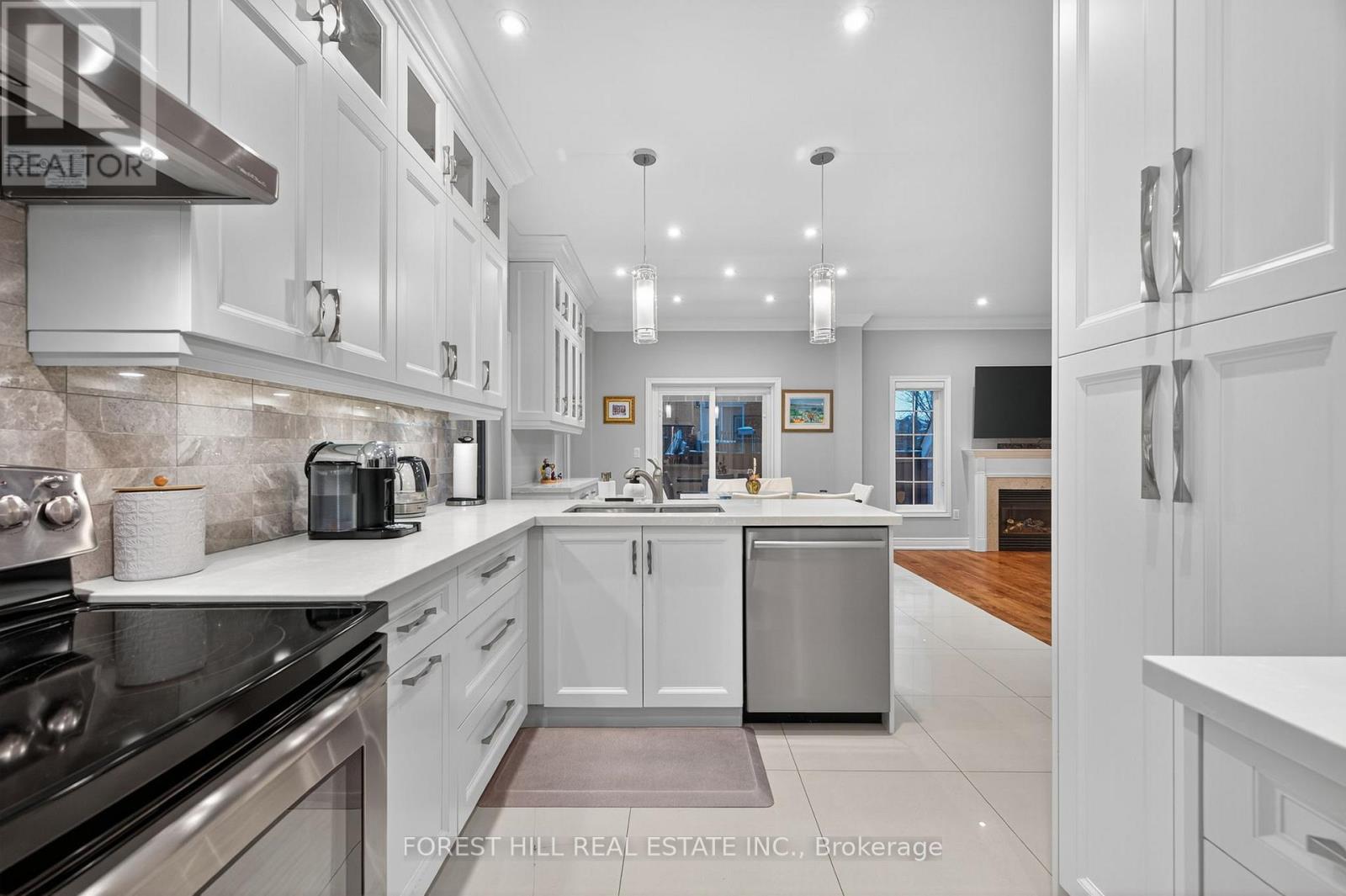 2 Daniel Bram Drive, Vaughan, Ontario  L6A 0L4 - Photo 4 - N12545060