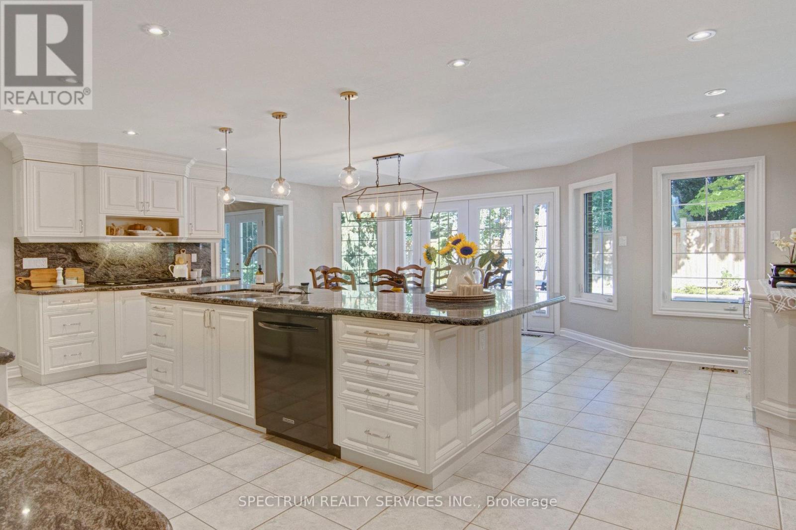 172 Charmaine Road, Vaughan, Ontario  L4L 1K2 - Photo 17 - N12545072