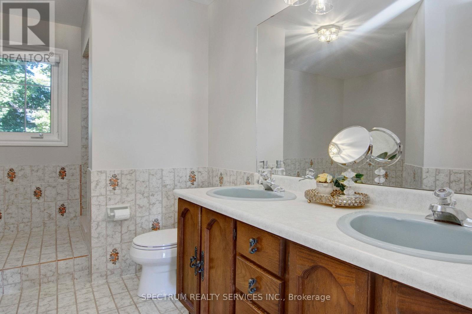 172 Charmaine Road, Vaughan, Ontario  L4L 1K2 - Photo 24 - N12545072