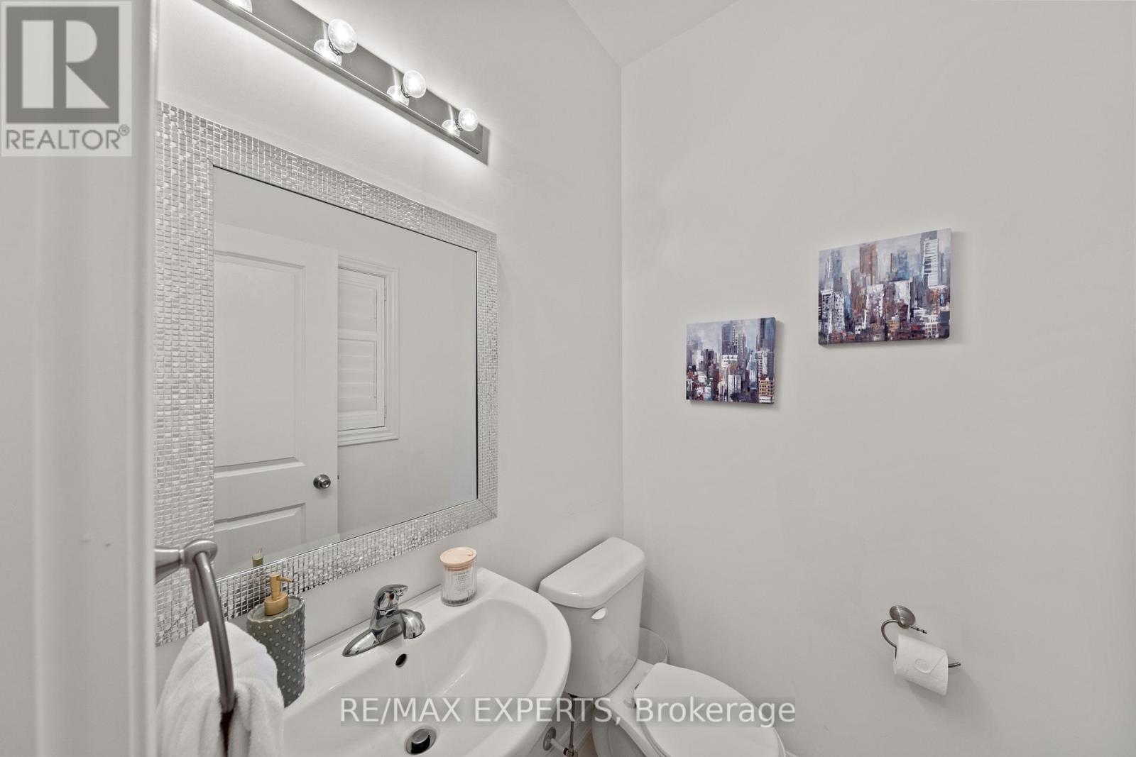 48 Manor Glen Crescent, East Gwillimbury, Ontario  L0G 1M0 - Photo 24 - N12545102