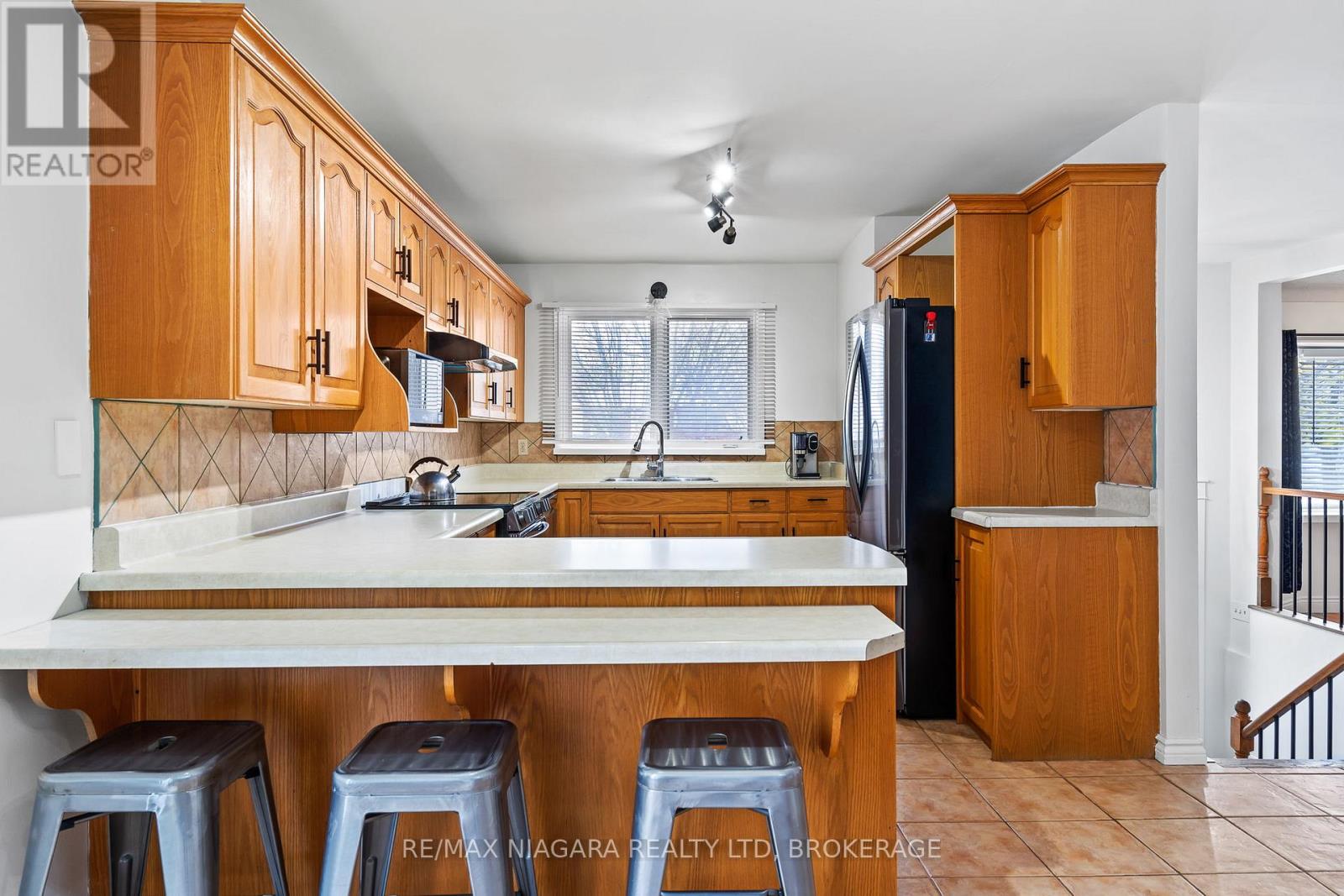 24 Forster Avenue, Thorold, Ontario L2V 4J5 - Photo 11 - X12544304