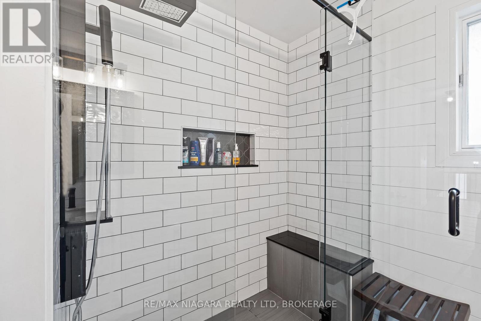 24 Forster Avenue, Thorold, Ontario L2V 4J5 - Photo 15 - X12544304