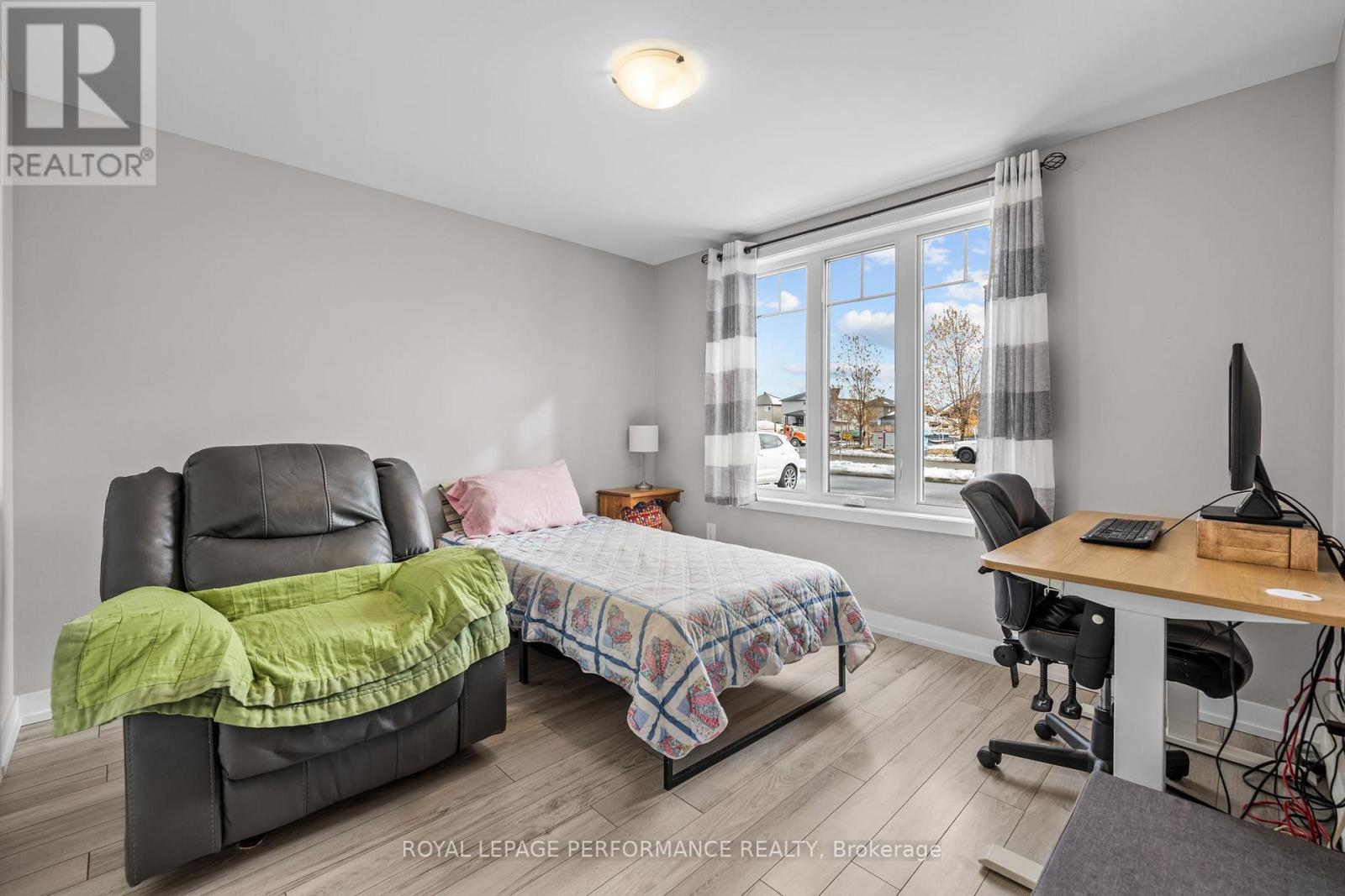 404 - 99 St Moritz Trail, Russell, Ontario  K0A 1W0 - Photo 21 - X12545222