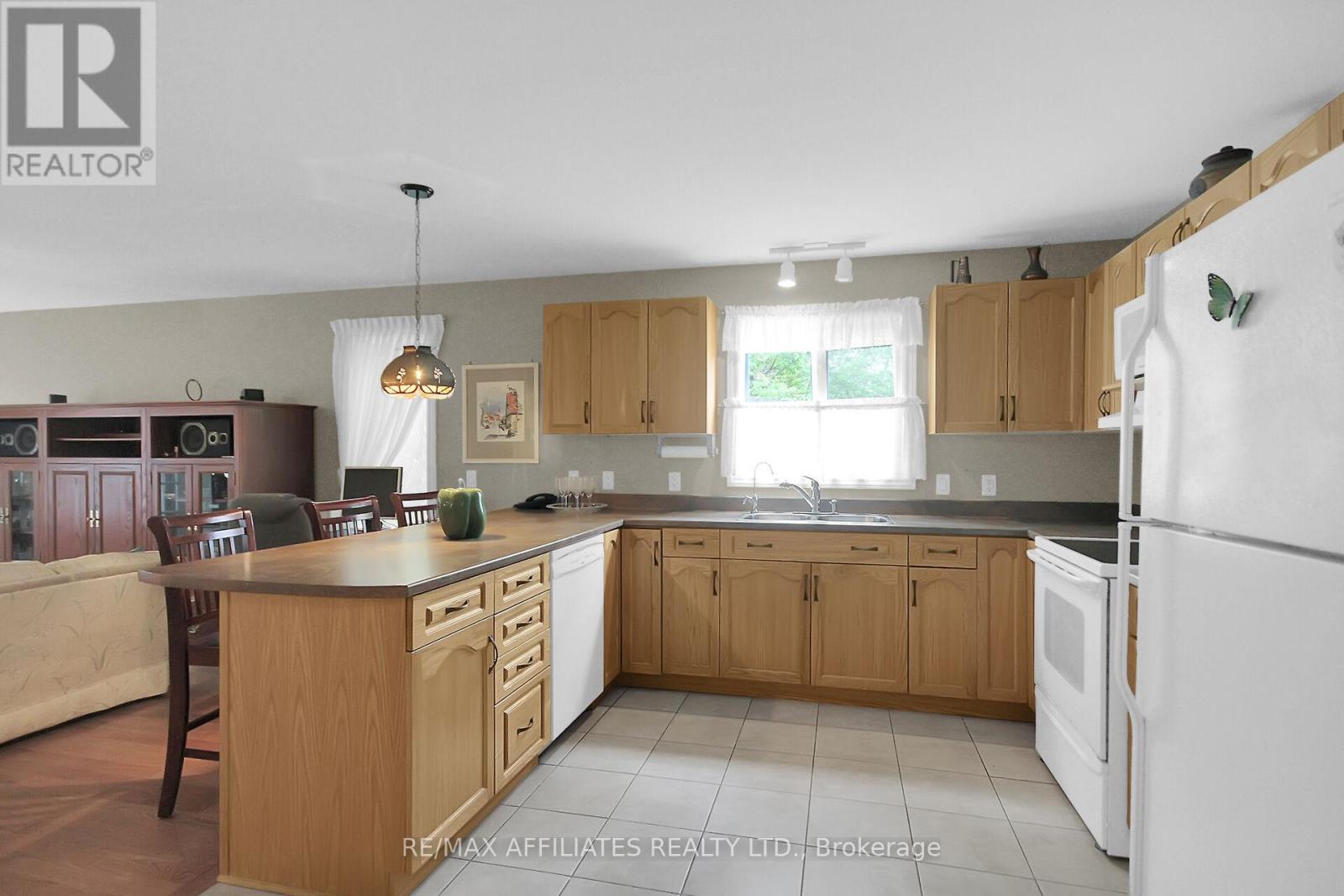 2032 Sun Vista Private, Ottawa, Ontario K4P 0A7 - Photo 6 - X12545272