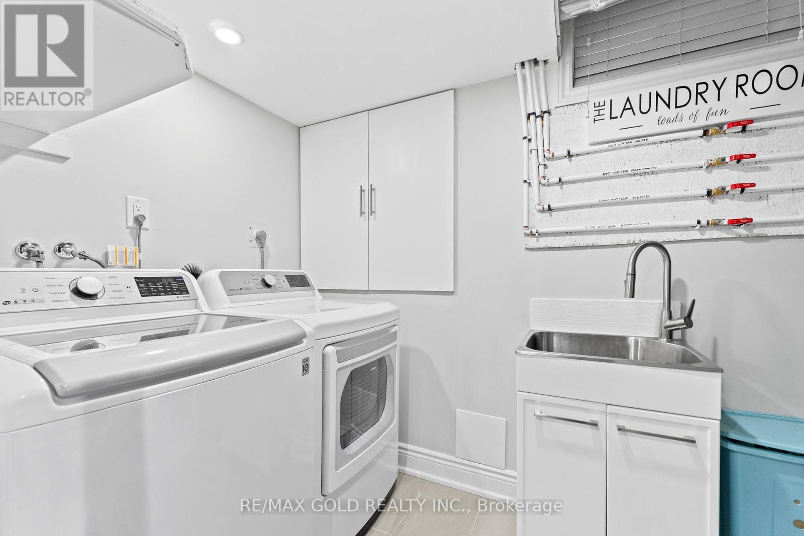 29 Zimmer Street, Brampton, Ontario L6S 6L9 - Photo 42 - W12540424