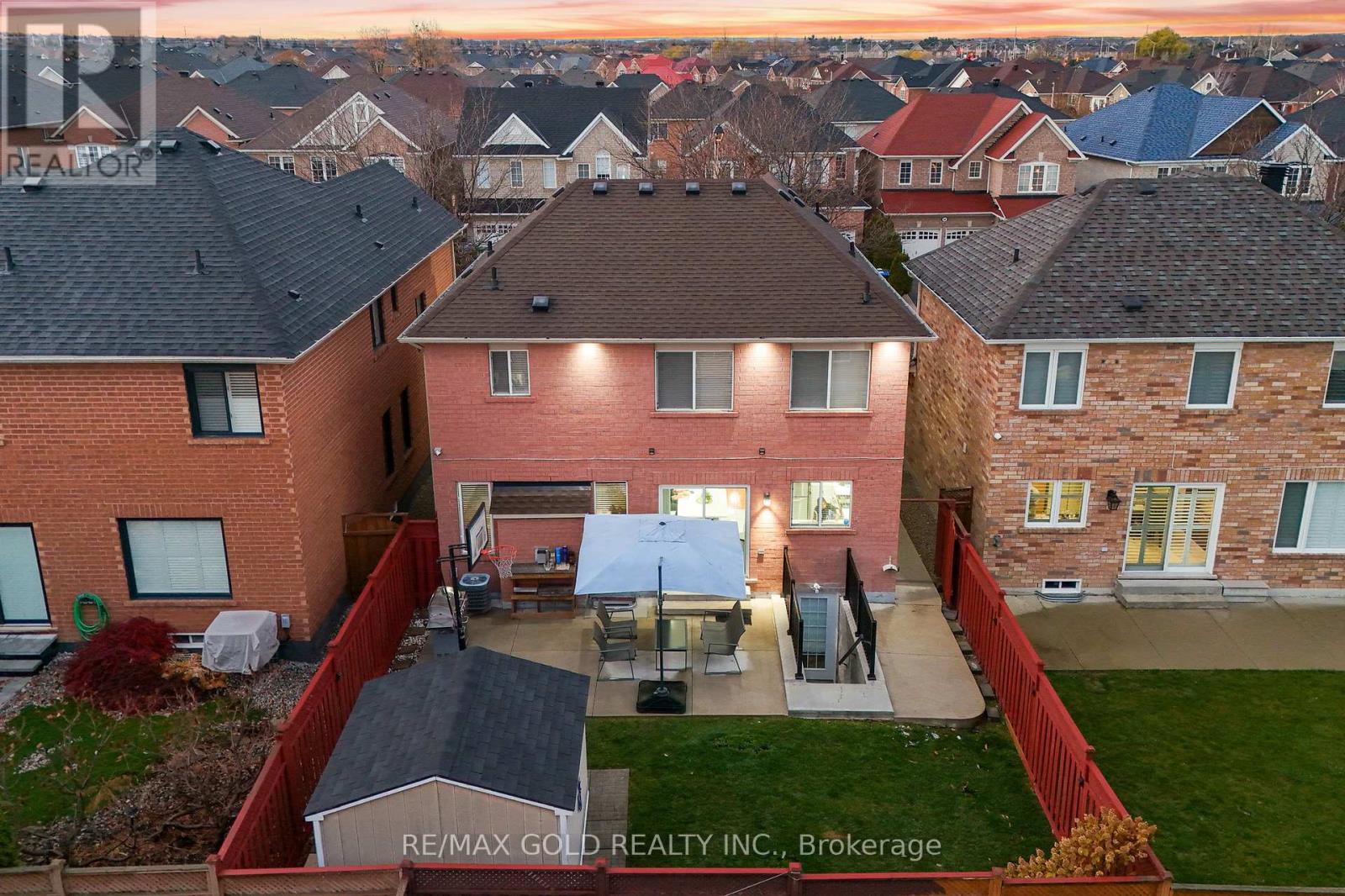 29 Zimmer Street, Brampton, Ontario L6S 6L9 - Photo 50 - W12540424