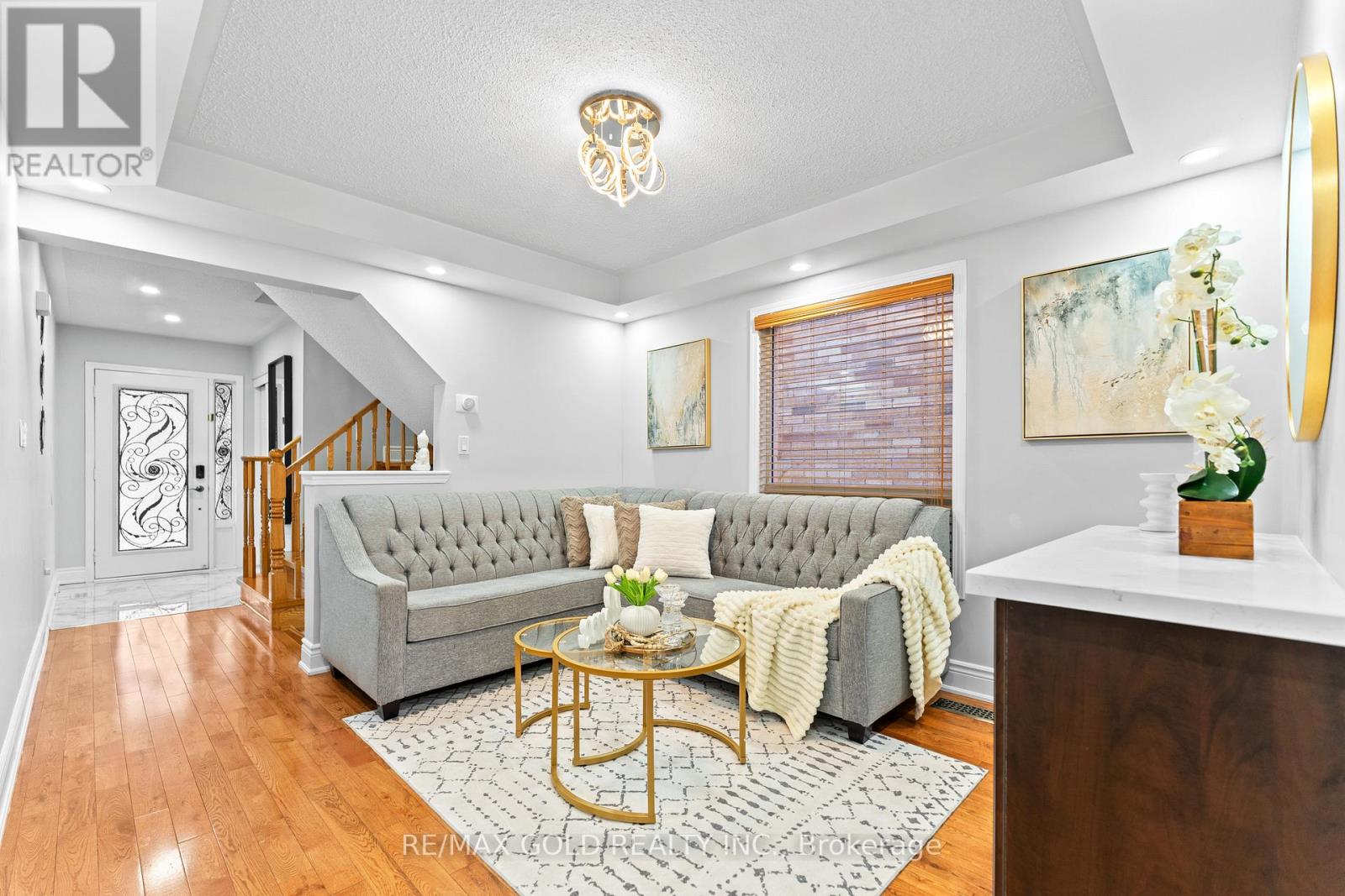 29 Zimmer Street, Brampton, Ontario L6S 6L9 - Photo 7 - W12540424