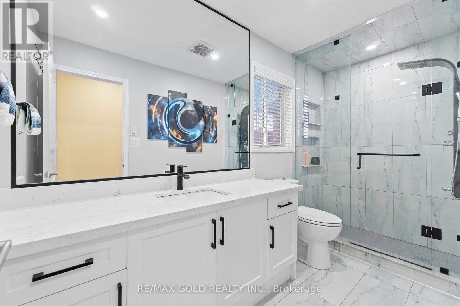 29 Zimmer Street, Brampton, Ontario L6S 6L9 - Photo 25 - W12540424