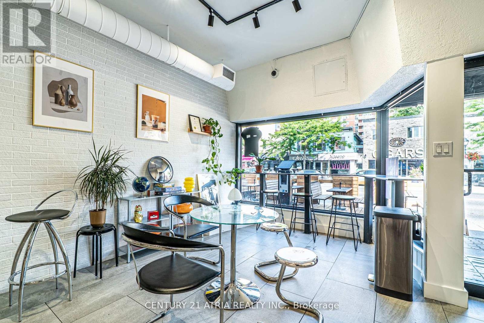 83 Lakeshore Road S, Mississauga, Ontario  L5G 1C9 - Photo 10 - W12544794