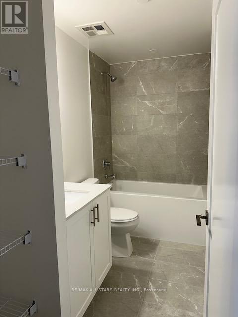 702 - 715 Davis Drive, Newmarket, Ontario  L3Y 2R3 - Photo 17 - N12483134