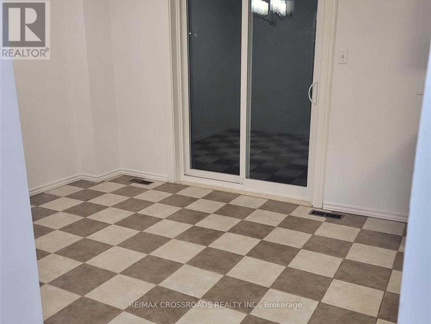 25 Fry Crescent, Clarington, Ontario  L1C 4Y2 - Photo 8 - E12418875