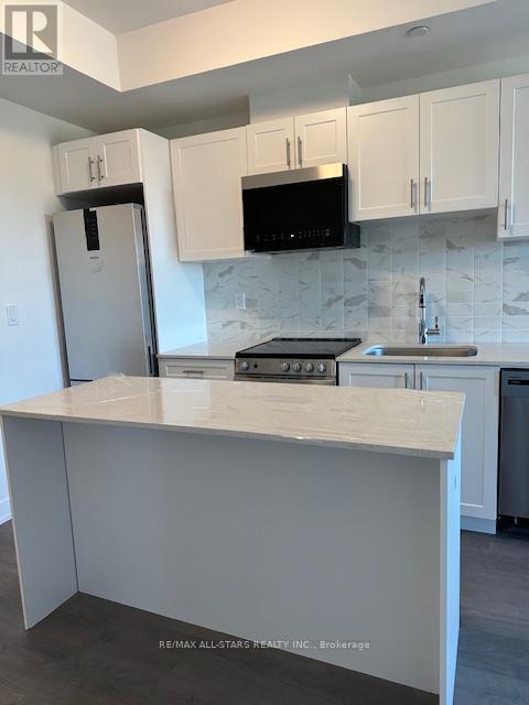 702 - 715 Davis Drive, Newmarket, Ontario  L3Y 2R3 - Photo 10 - N12483134