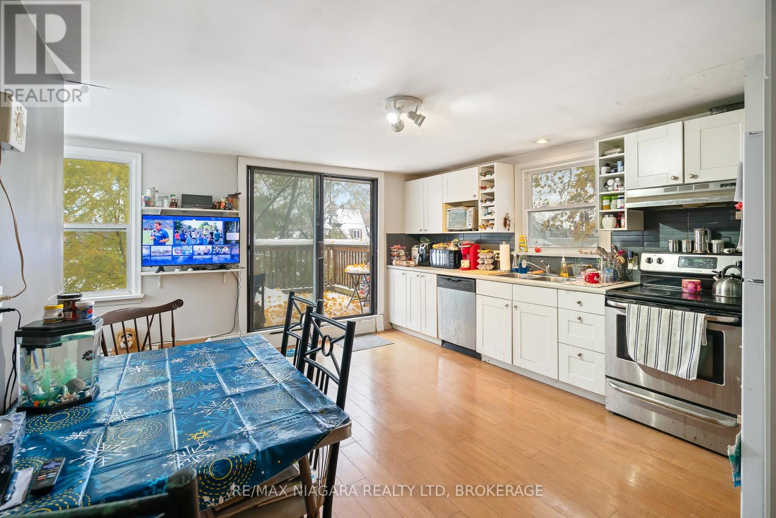 3536 Bond Street, Niagara Falls, Ontario L2G 6H8 - Photo 32 - X12545386