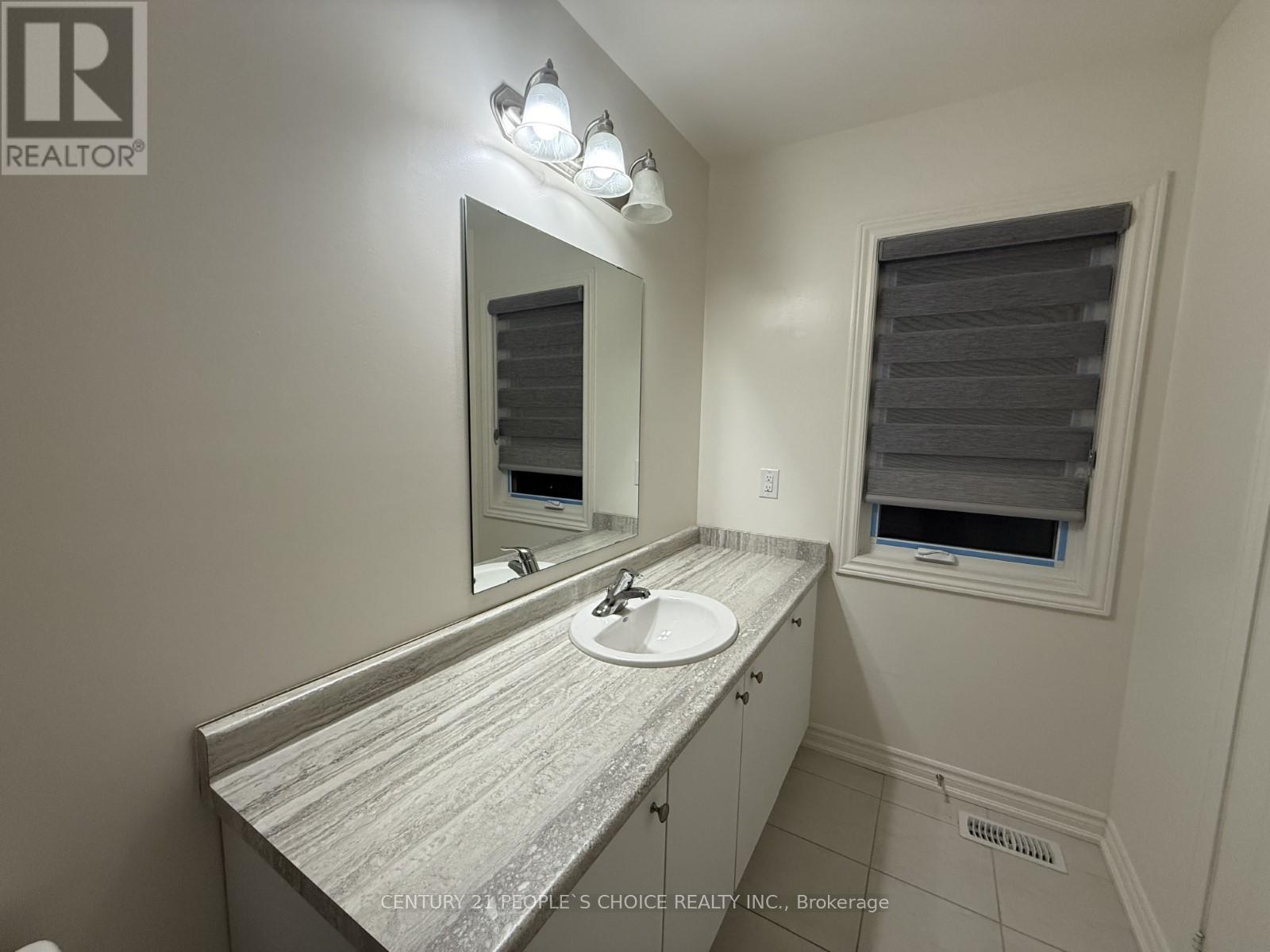 Upper - 99 Stewardship Road E, Brampton, Ontario  L7A 4W5 - Photo 12 - W12545010