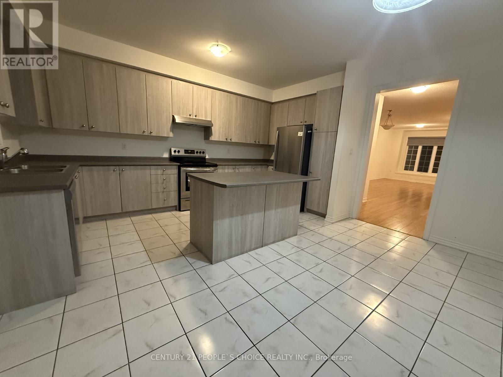 Upper - 99 Stewardship Road E, Brampton, Ontario  L7A 4W5 - Photo 8 - W12545010