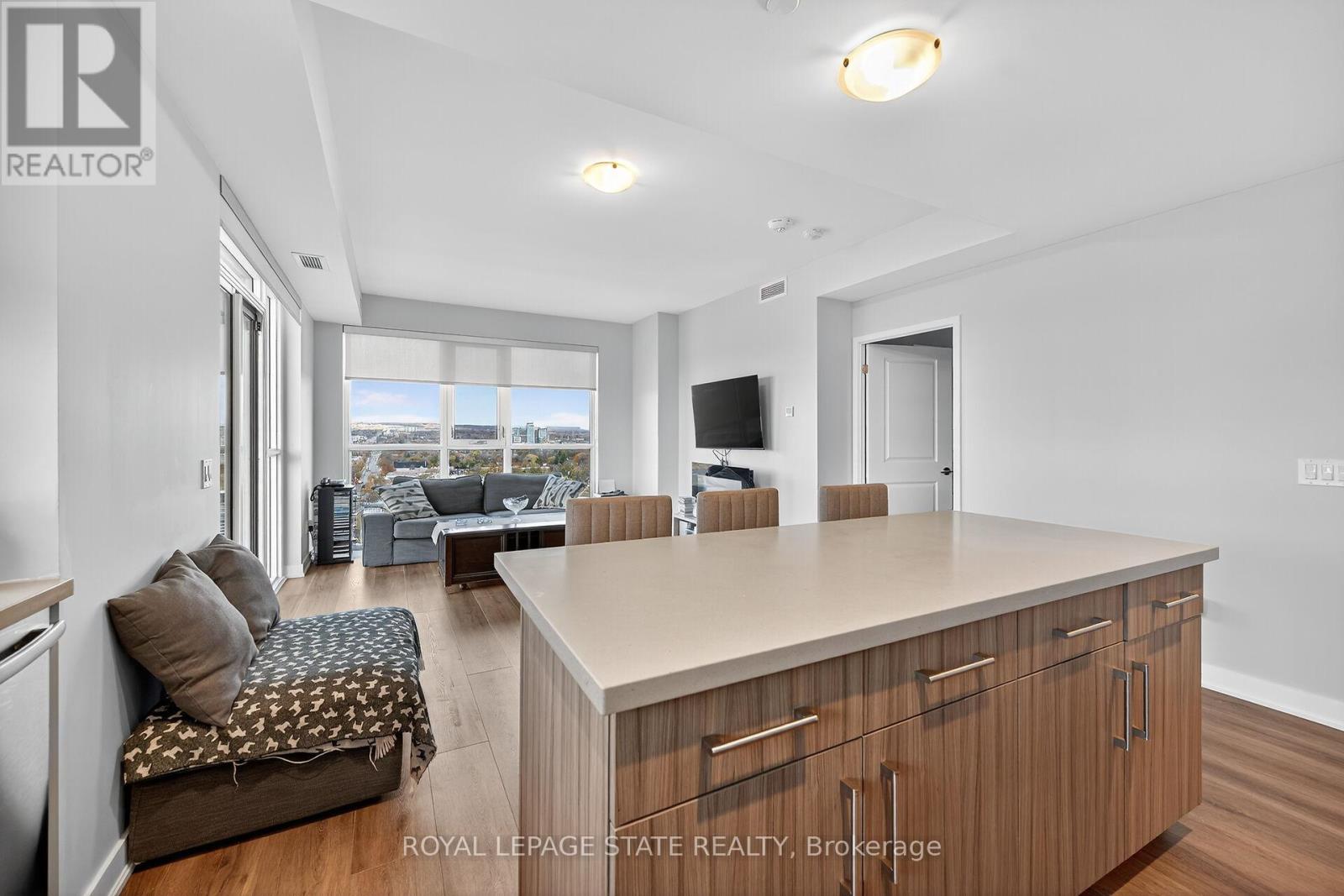 1707 - 2007 James Street, Burlington, Ontario  L7R 0G7 - Photo 11 - W12545022