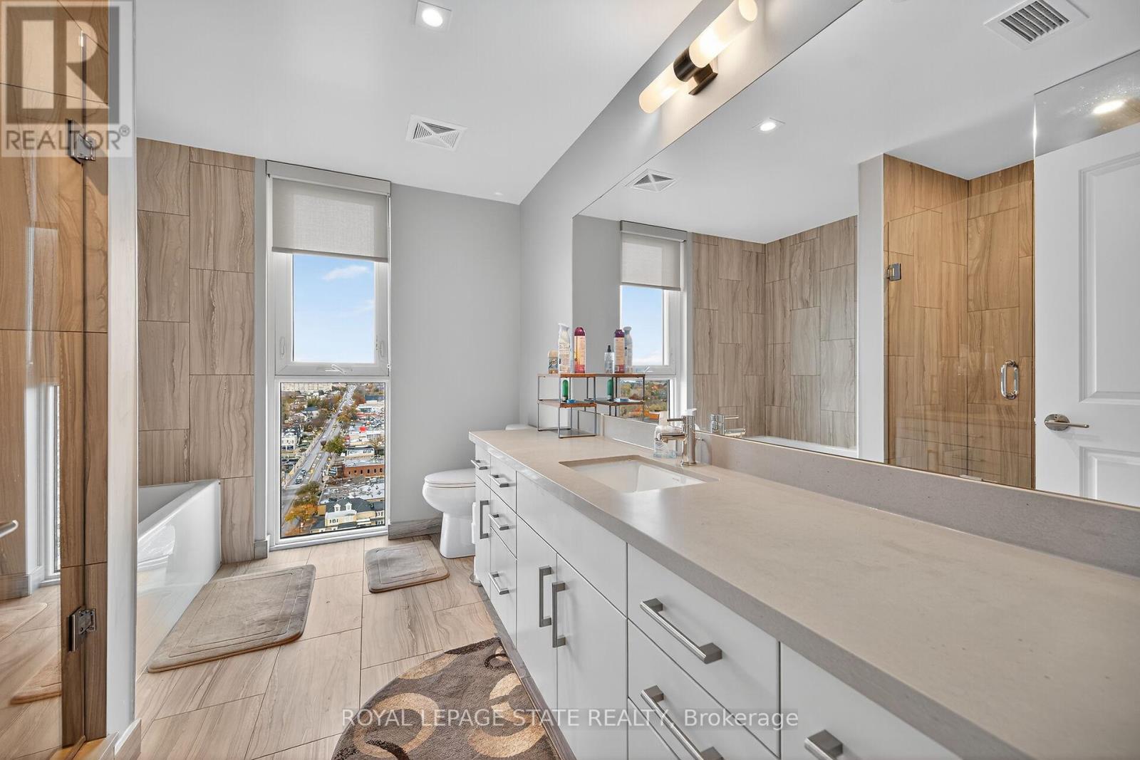 1707 - 2007 James Street, Burlington, Ontario  L7R 0G7 - Photo 20 - W12545022