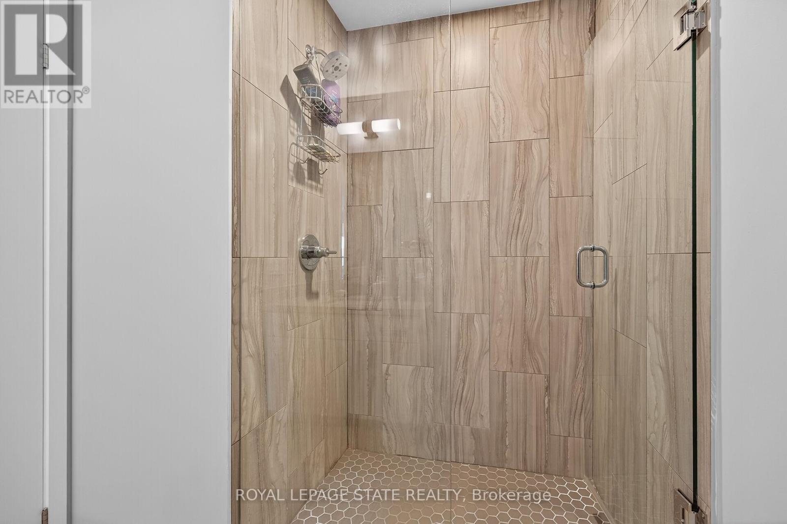 1707 - 2007 James Street, Burlington, Ontario  L7R 0G7 - Photo 24 - W12545022