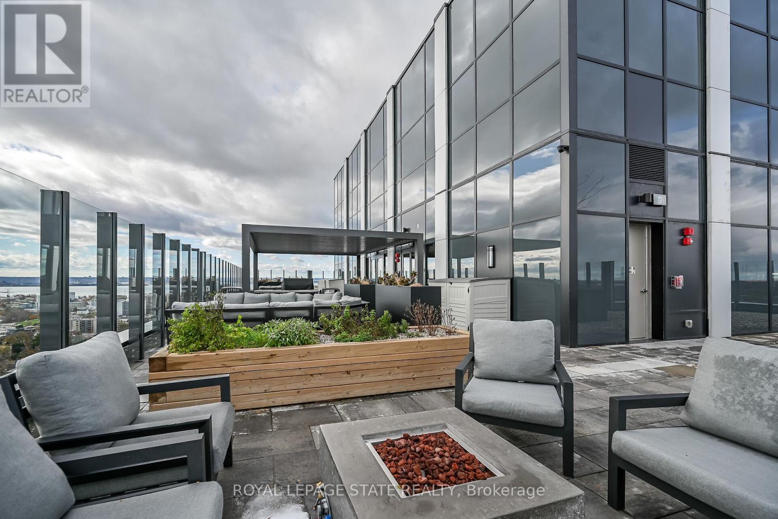 1707 - 2007 James Street, Burlington, Ontario  L7R 0G7 - Photo 35 - W12545022