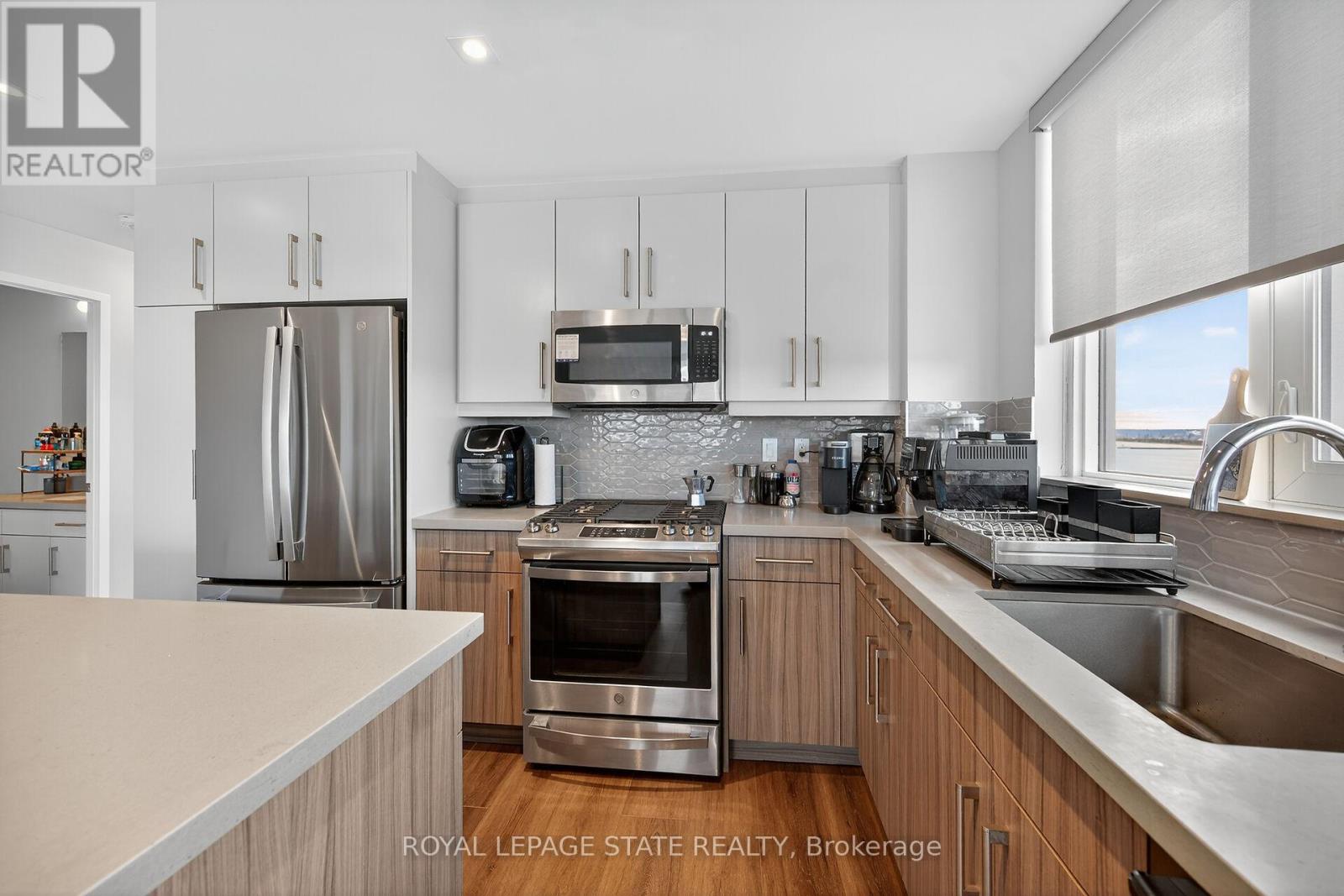 1707 - 2007 James Street, Burlington, Ontario  L7R 0G7 - Photo 8 - W12545022