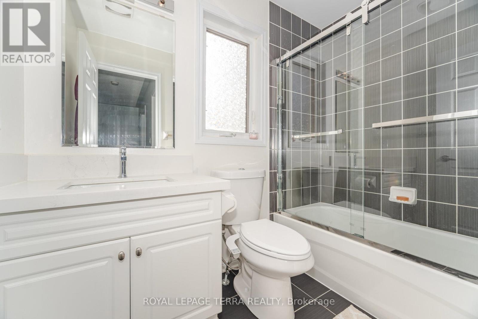 103 Bevington Road, Brampton, Ontario  L7A 0R7 - Photo 33 - W12545046