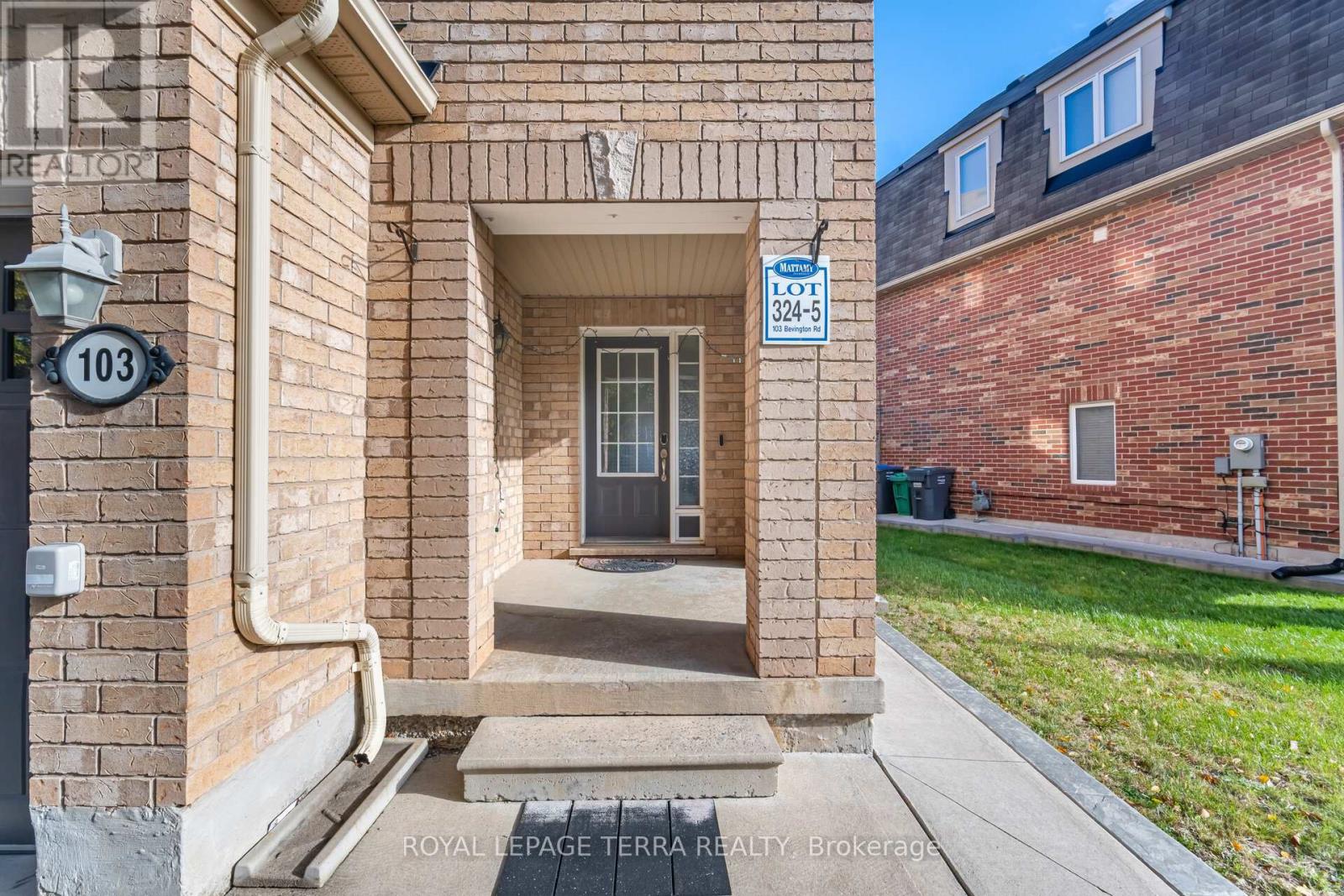 103 Bevington Road, Brampton, Ontario  L7A 0R7 - Photo 4 - W12545046
