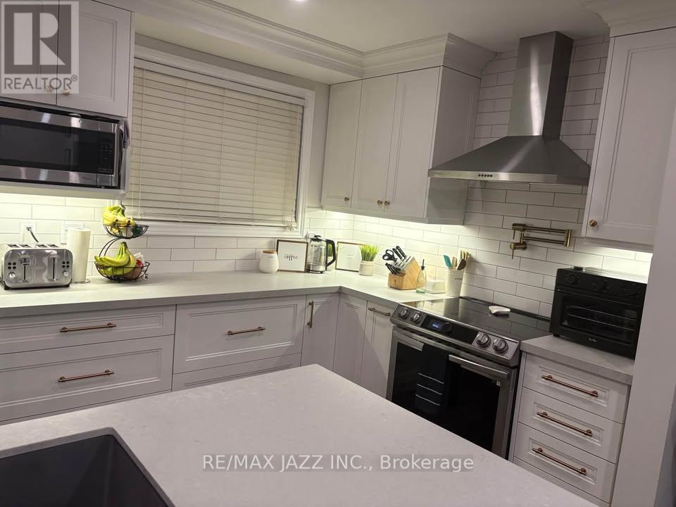 1074 Willowdale Avenue, Oshawa, Ontario L1H 1W6 - Photo 2 - E12545174