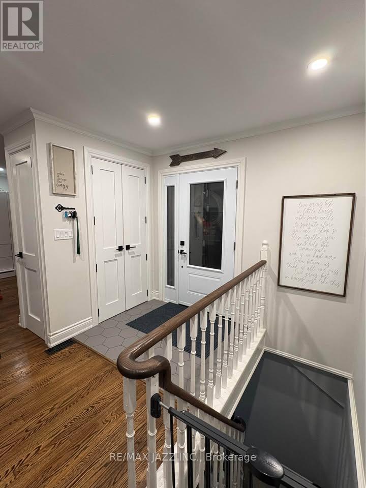 1074 Willowdale Avenue, Oshawa, Ontario L1H 1W6 - Photo 3 - E12545174