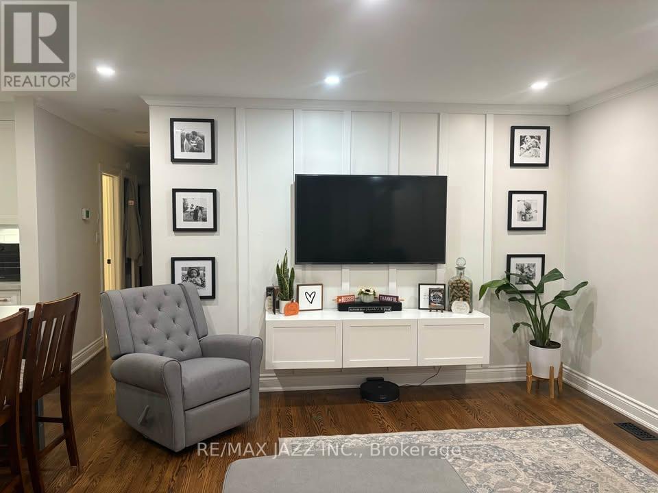 1074 Willowdale Avenue, Oshawa, Ontario L1H 1W6 - Photo 5 - E12545174