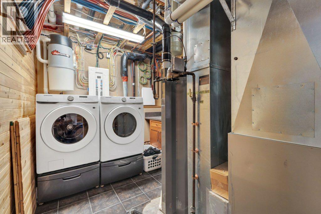 132 Vickers Close, Red Deer, Alberta  T4R 0C8 - Photo 13 - A2259015