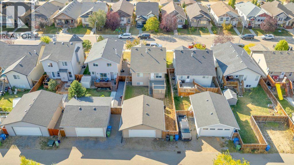 132 Vickers Close, Red Deer, Alberta  T4R 0C8 - Photo 5 - A2259015