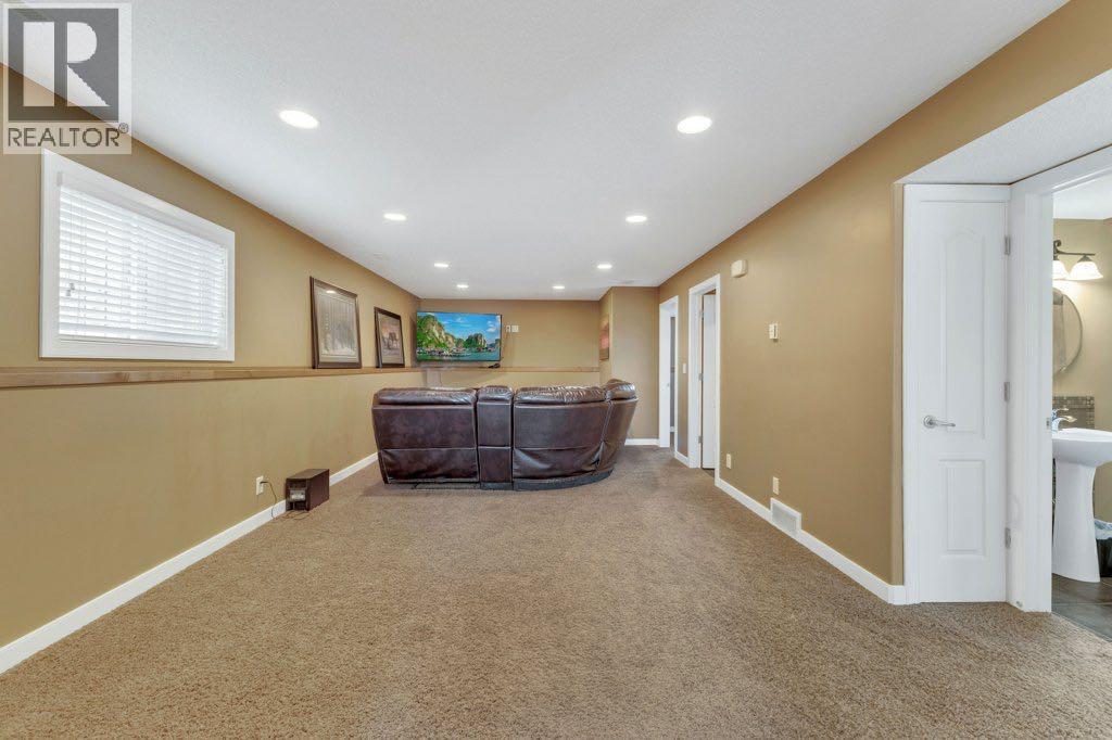 132 Vickers Close, Red Deer, Alberta  T4R 0C8 - Photo 9 - A2259015