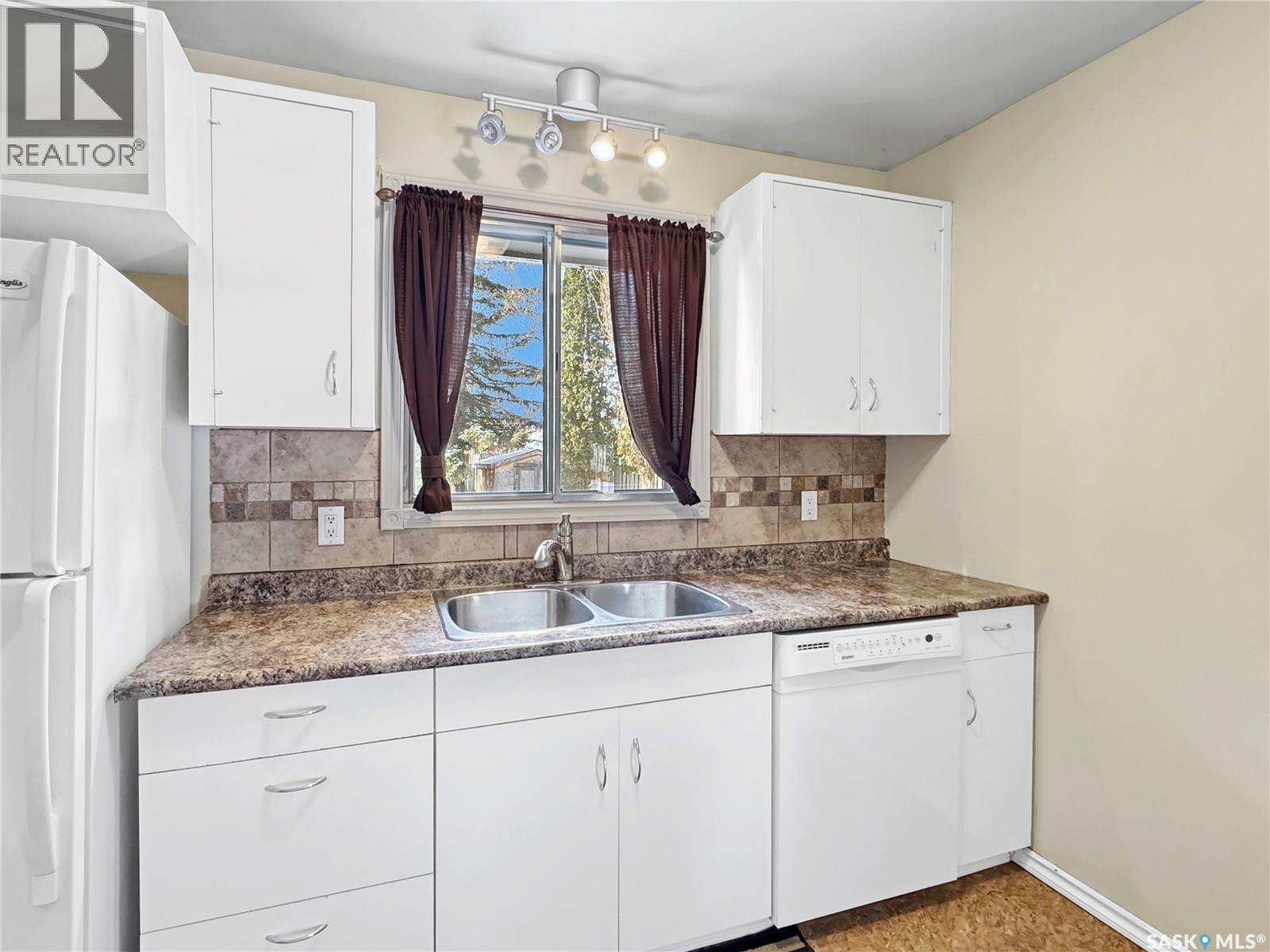 1871 91st Street, North Battleford, Saskatchewan  S9A 0A6 - Photo 5 - SK023989