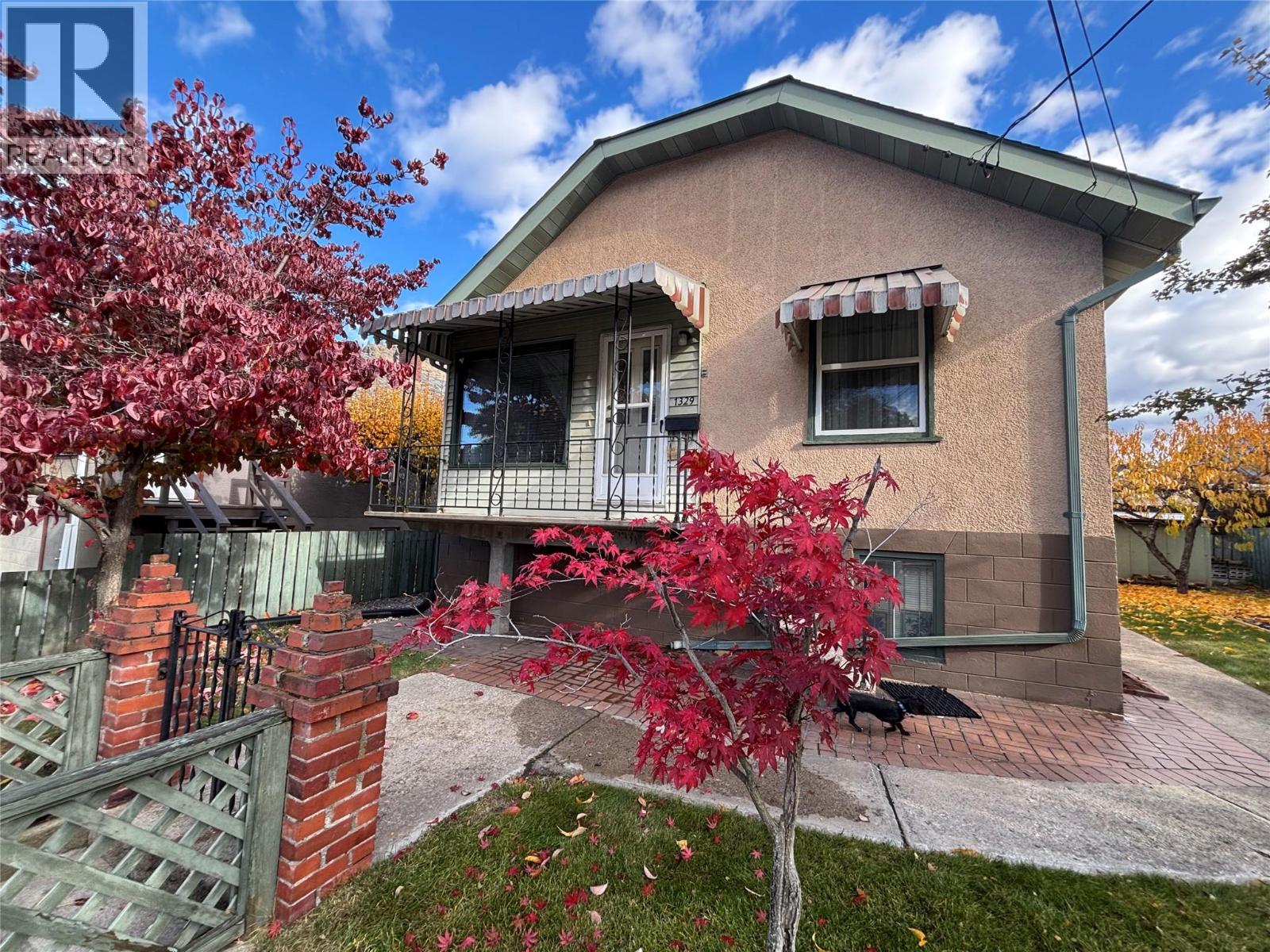 1329 Columbia Avenue, trail, British Columbia