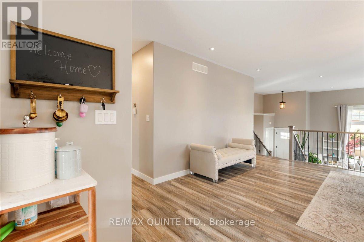 564 Sidney Street, Belleville, Ontario  K8P 4A2 - Photo 23 - X12545266