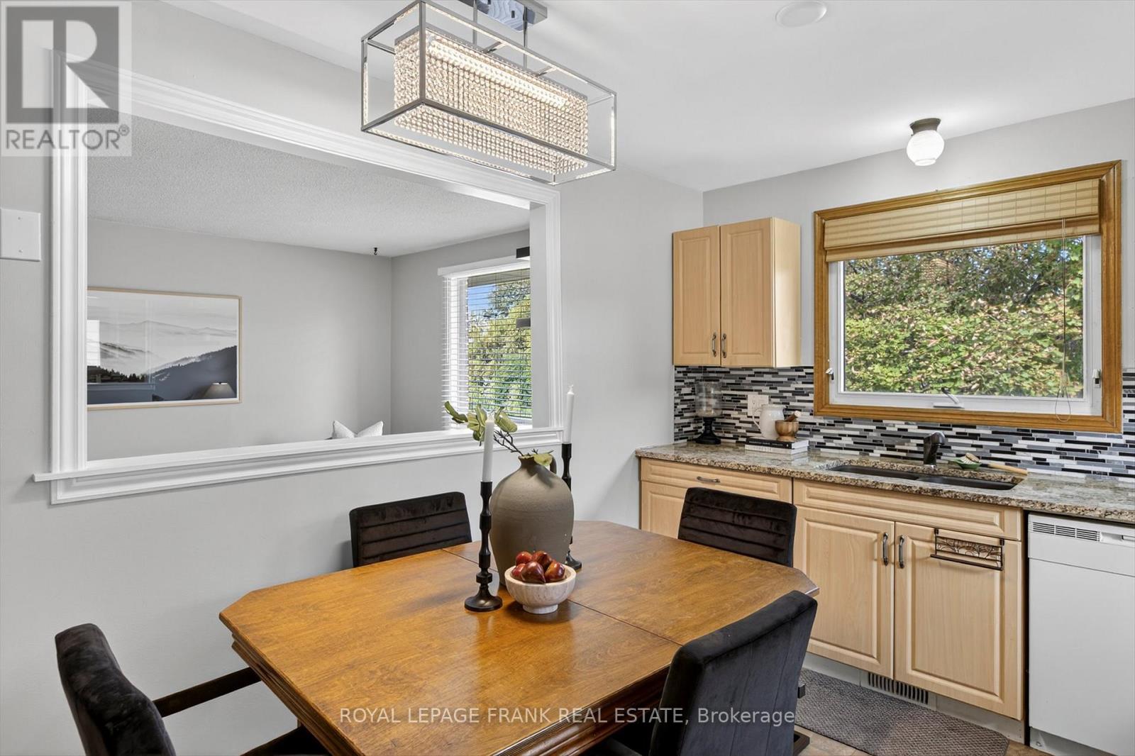 393 Southpark Drive, Peterborough, Ontario  K9J 1C1 - Photo 9 - X12545280