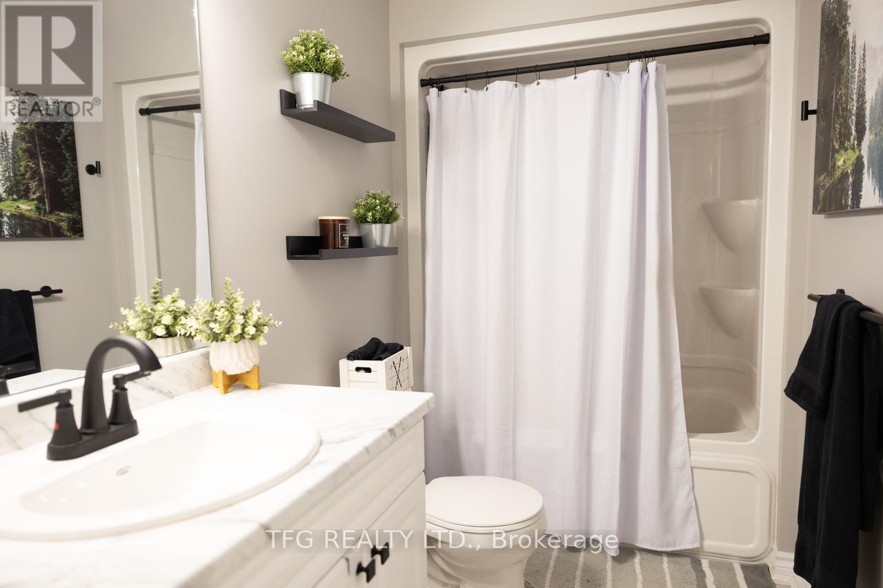 307 - 450 Lonsberry Drive, Cobourg, Ontario K9A 0K4 - Photo 13 - X12545350