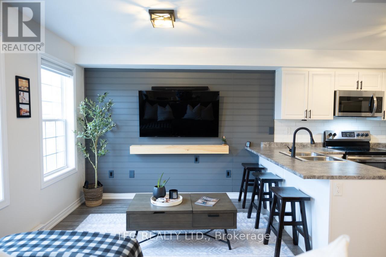 307 - 450 Lonsberry Drive, Cobourg, Ontario K9A 0K4 - Photo 8 - X12545350