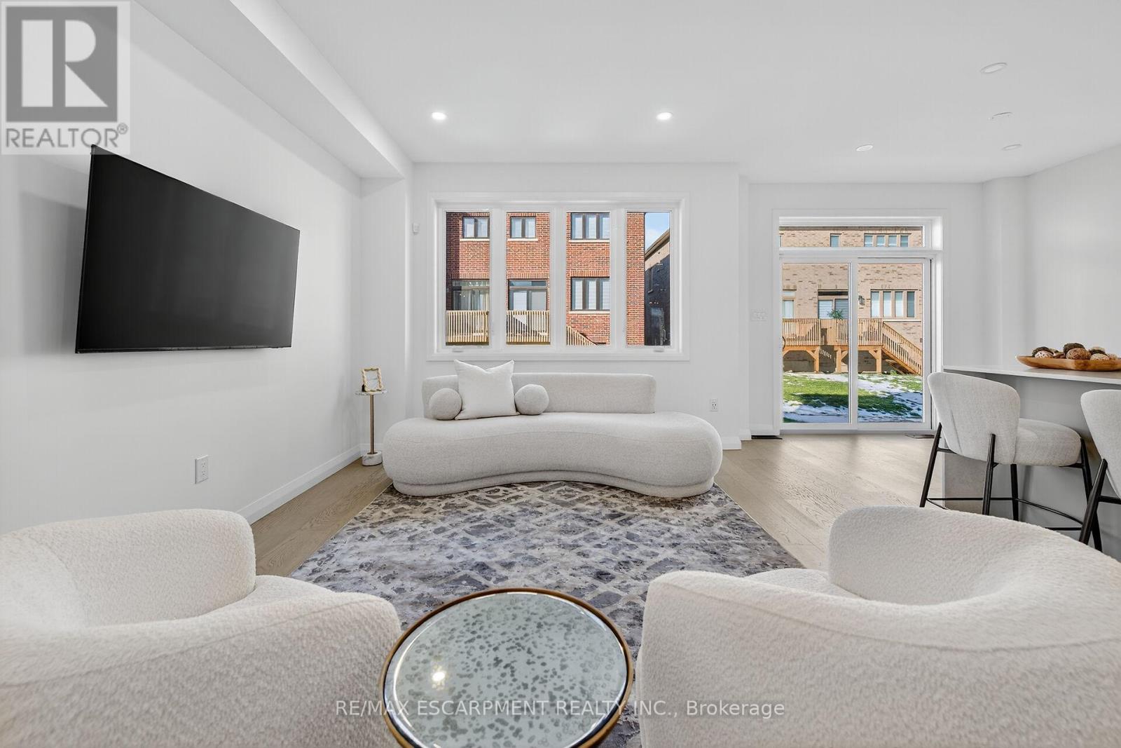 16 Sagewood Drive, Hamilton, Ontario  L9B 0K7 - Photo 22 - X12545032