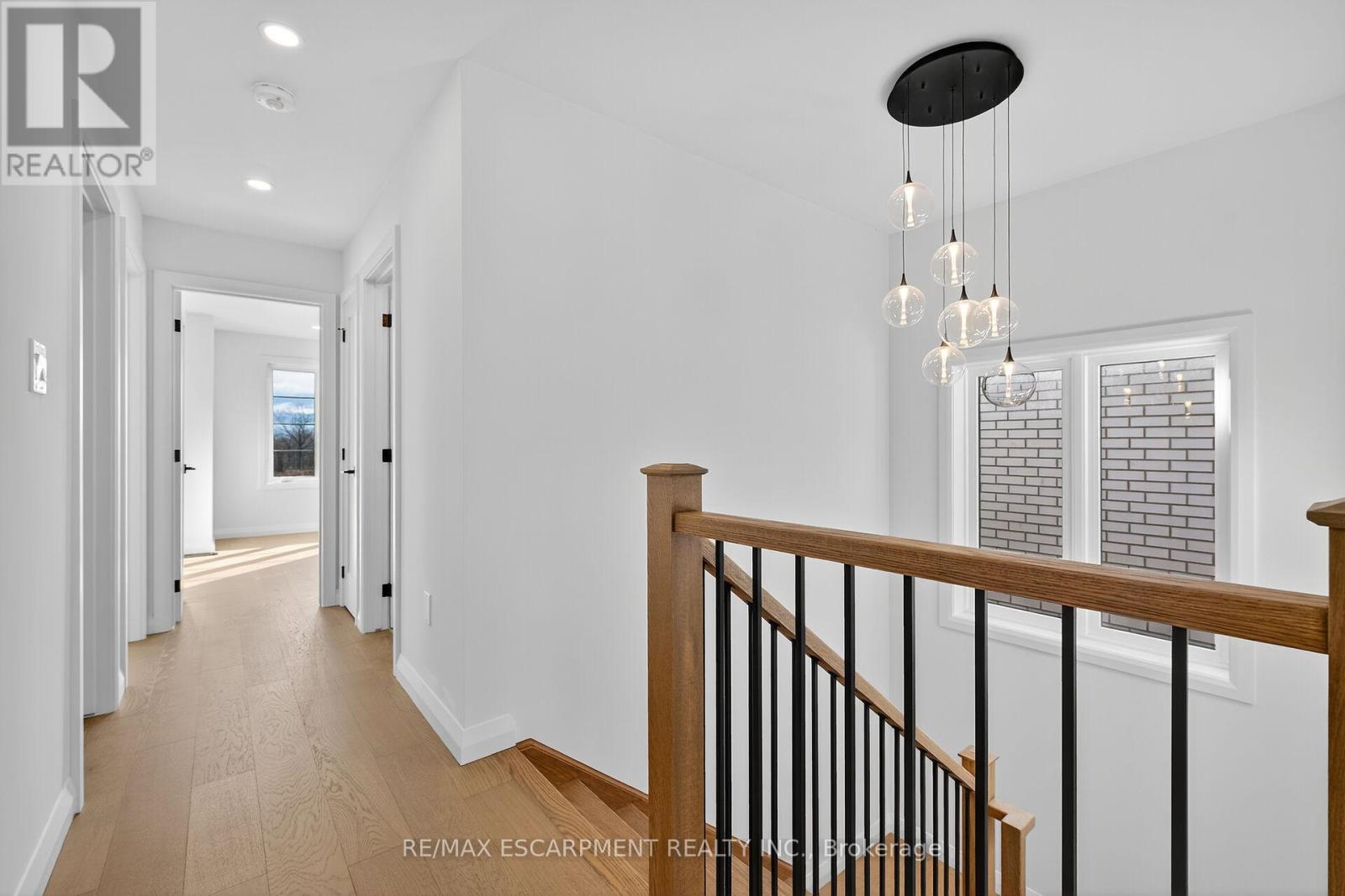 16 Sagewood Drive, Hamilton, Ontario  L9B 0K7 - Photo 30 - X12545032